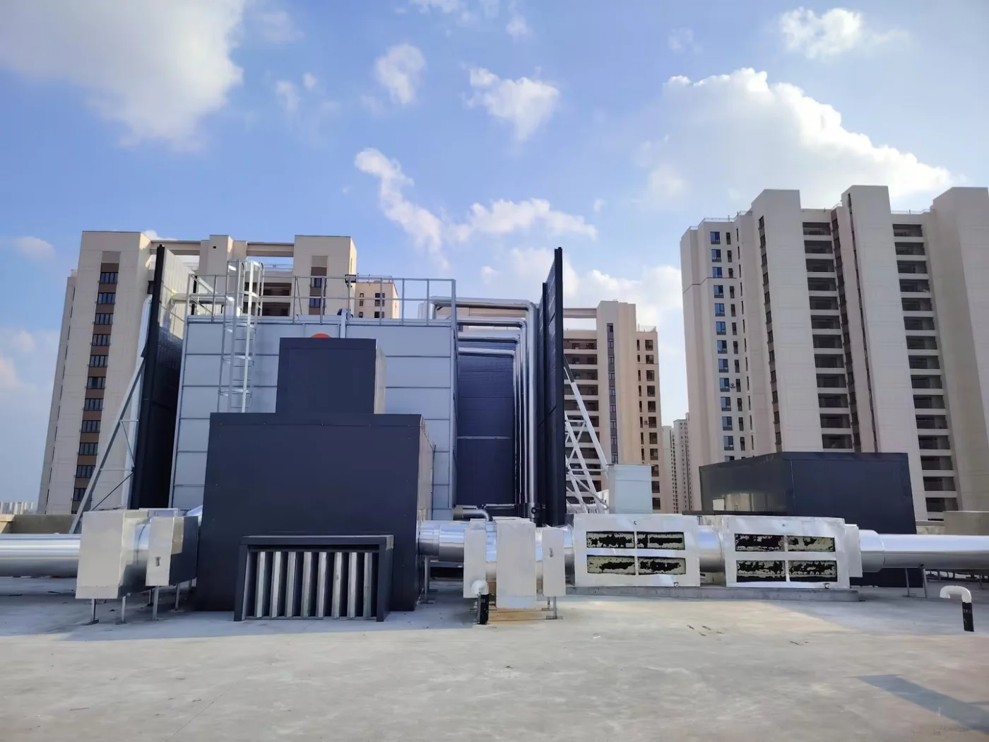 Sixth-Floor Rooftop Cooling Tower and Fan Noise Control